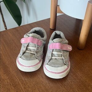 See Kai Run Pink and Gray Kids Sneakers size 10